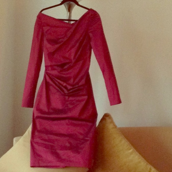 💜🌺💜 Talbot Runhof - Vintage Fitted Draped Dress - Picture 3 of 9